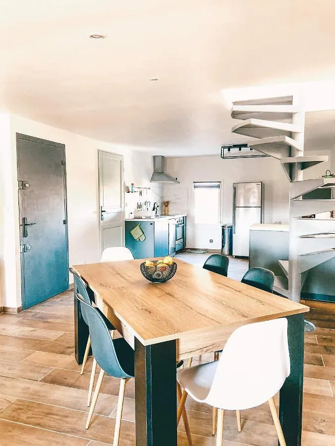 Appartement Le Belvedere LʼIsle-sur-la-Sorgue France