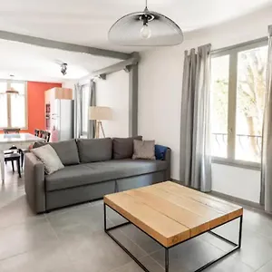 Appartement Le Marronnier 1, LʼIsle-sur-la-Sorgue